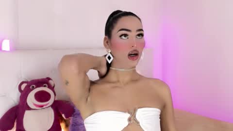 Snapshot of amal_baddel_ chatting on 23, 11, 2025 amal_baddel_ online show from 23, 11, 2025