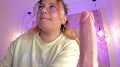 Amalia Im Back See you soon this January 7 at 10 pm Colombia time online show from 16, 2, 2025