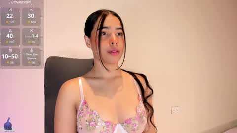 Amalia    real MIA  online show from 12, 4, 2026