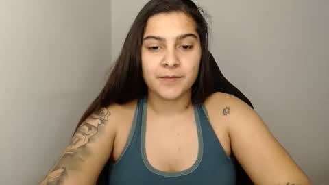 The queen of the biceps  online show from 30, 1, 2025