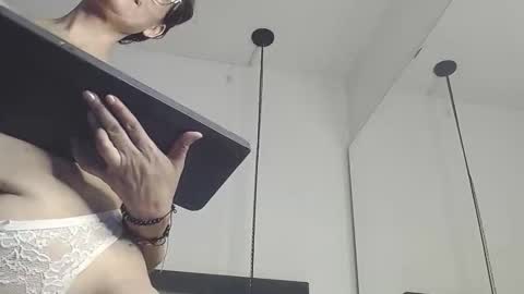 amanda_ramirez online show from 17, 5, 2026