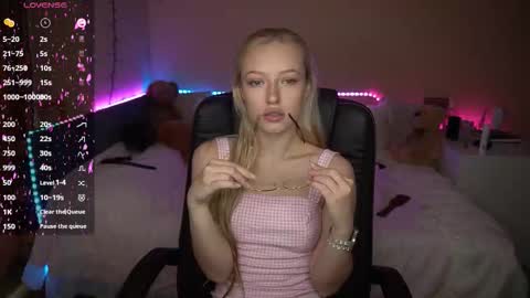 Snapshot of amandaafire chatting on 13, 10, 2025 Amanda online show from 13, 10, 2025