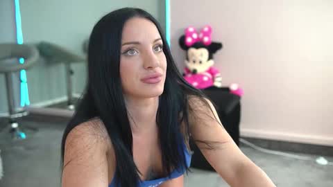 AmanndaSkye online show from 18, 11, 2025