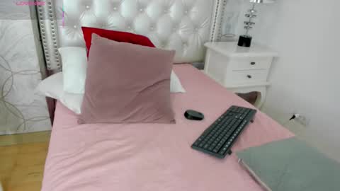 amara_rousse online show from 13, 10, 2025