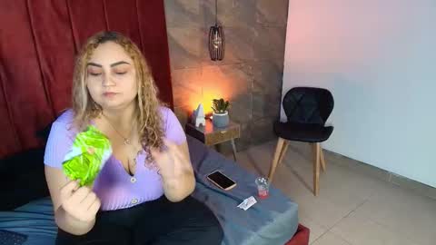 Snapshot of amara_silk_ chatting on 1, 3, 2026 amara_silk_ online show from 1, 3, 2026