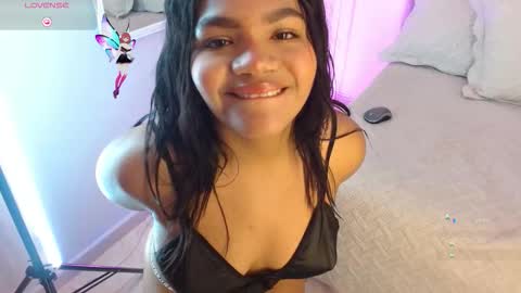 Snapshot of amara_vell chatting on 4, 12, 2025 Amara 3 online show from 4, 12, 2025