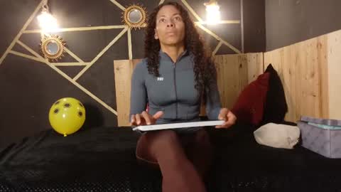 Snapshot of amara_vex chatting on 12, 6, 2026 amara_vex online show from 12, 6, 2026