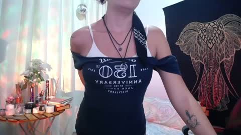 Snapshot of amatista_riveera chatting on 28, 1, 2025 Amatista  Next stream 9 DEC 1 PM COLOMBIAN TIME  miss u and love u online show from 28, 1, 2025