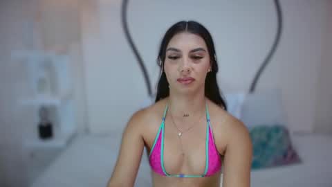 Ambar Collins online show from 22, 4, 2026