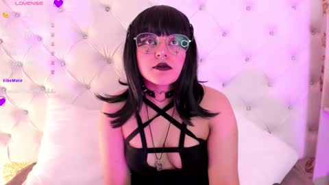   online show from 29, 9, 2025