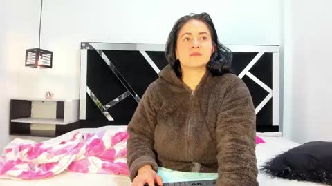 Snapshot of ambbermoon chatting on 14, 2, 2025 online show from 14, 2, 2025
