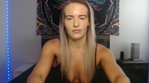 Snapshot of amber__xoxo chatting on 22, 9, 2025 Amber online show from 22, 9, 2025