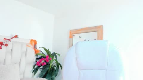Snapshot of amber_rose23 chatting on 16, 10, 2025 Michell online show from 16, 10, 2025