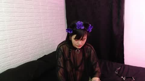 Snapshot of amber_rouss chatting on 12, 1, 2025 ROUSS online show from 12, 1, 2025