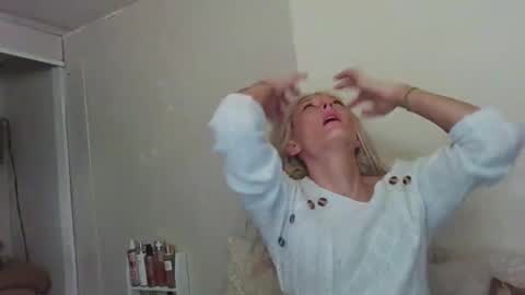 Snapshot of amberdesmond722 chatting on 9, 11, 2025 Kaligirll online show from 9, 11, 2025