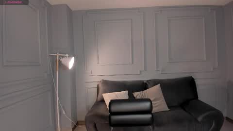 Amber Fox online show from 5, 12, 2025