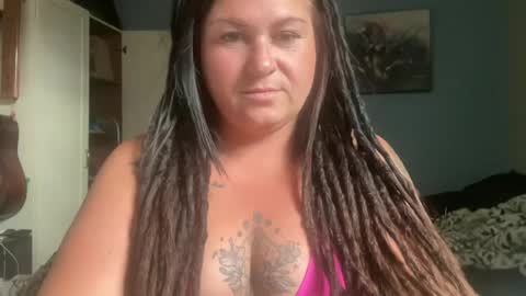 Snapshot of ambermoss7 chatting on 8, 7, 2026 ambermoss7 online show from 8, 7, 2026