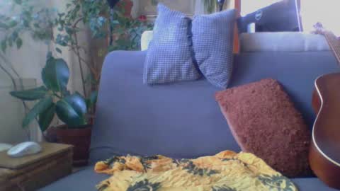 Amberr11 online show from 4, 2, 2025