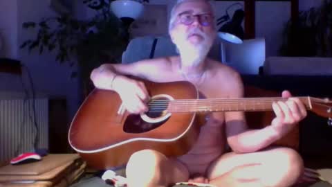 Amberr11 online show from 4, 10, 2025