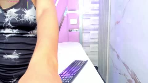 Amber online show from 6, 4, 2026