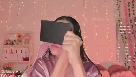 IG - TW Amberw c online show from 22, 11, 2025