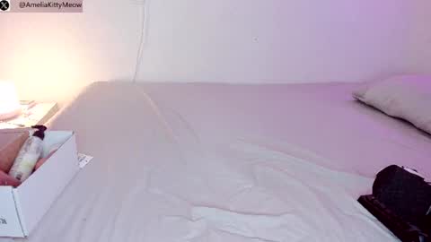 Amelia Hot online show from 6, 8, 2026