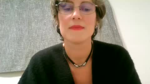 Ameliaishka online show from 6, 10, 2025