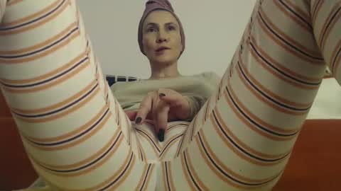 Snapshot of ameliaisme chatting on 2, 12, 2024 AME  or  Amelia online show from 2, 12, 2024