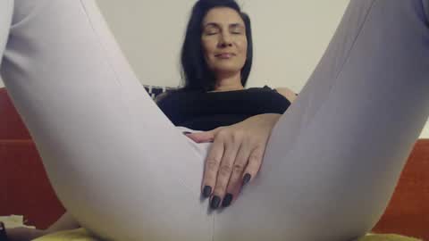 Snapshot of ameliaisme chatting on 3, 12, 2024 AME  or  Amelia online show from 3, 12, 2024