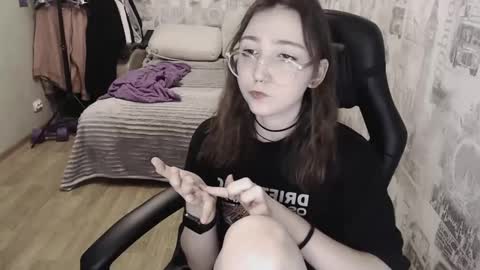 Snapshot of ameliakamishiro chatting on 2, 12, 2024 Amelia online show from 2, 12, 2024