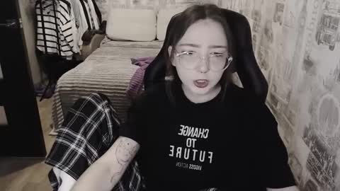 Snapshot of ameliakamishiro chatting on 15, 12, 2024 Amelia online show from 15, 12, 2024