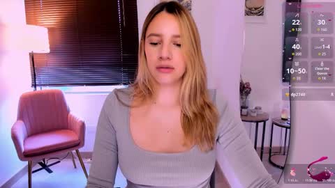 Snapshot of ameliegraham chatting on 4, 12, 2025 Amelie Graham online show from 4, 12, 2025