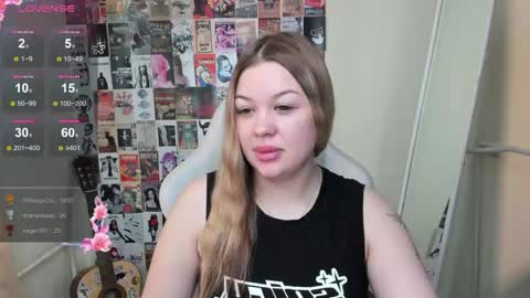 Snapshot of ameliepeach chatting on 24, 5, 2026 Amelie online show from 24, 5, 2026