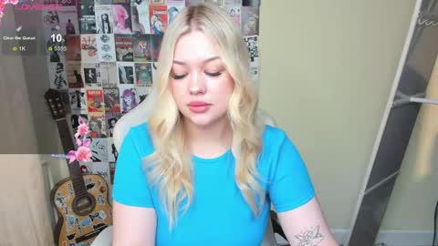 Snapshot of ameliepeach chatting on 29, 5, 2026 Amelie online show from 29, 5, 2026