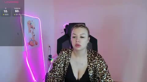 Snapshot of ameliepeach chatting on 20, 6, 2026 Amelie online show from 20, 6, 2026