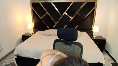Snapshot of ameliie_saenz chatting on 9, 9, 2025 Ameli online show from 9, 9, 2025