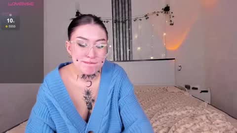 Snapshot of ameliya_sun chatting on 3, 3, 2025 Aylin online show from 3, 3, 2025