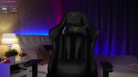 Amy  online show from 26, 12, 2024