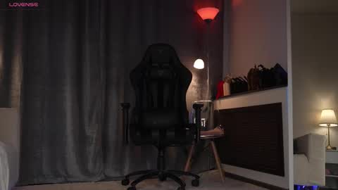 Amy  online show from 9, 10, 2025