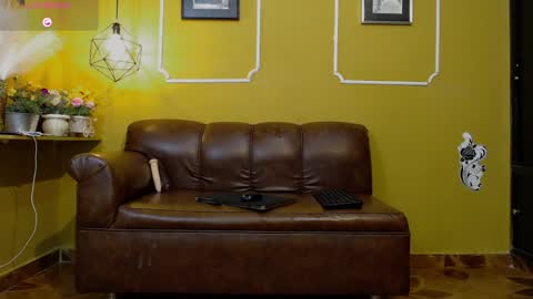 america millan online show from 7, 4, 2026