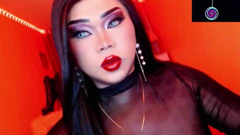 Queen Mireska online show from 23, 11, 2025