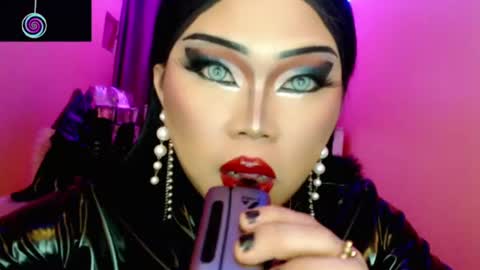 Queen Mireska online show from 8, 7, 2026