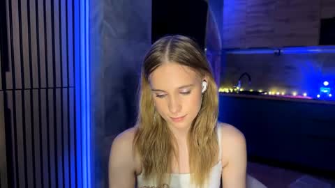 Amily online show from 19, 5, 2026