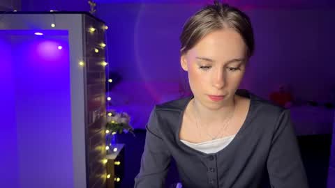 Snapshot of amily_sunray chatting on 27, 6, 2026 Amily online show from 27, 6, 2026