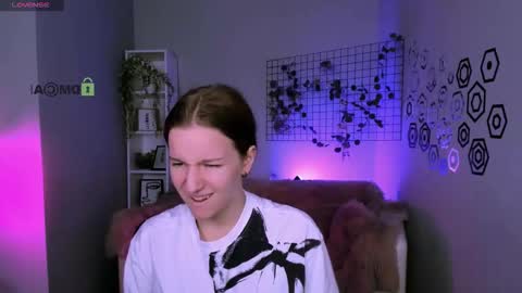 Amina online show from 15, 10, 2025