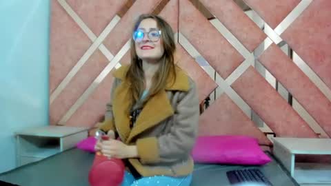 amira xx2 online show from 9, 8, 2026