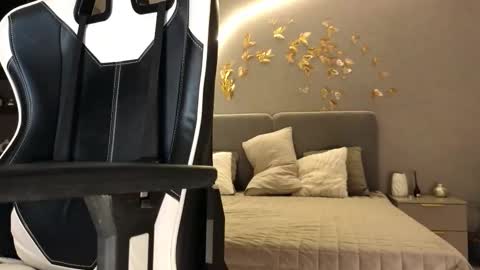 Ammy  dont forget to thumbs up me  online show from 23, 10, 2025