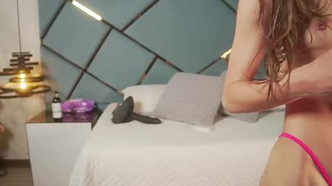 ammy durand online show from 9, 11, 2025