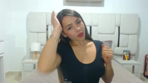ammy_velez online show from 6, 1, 2025