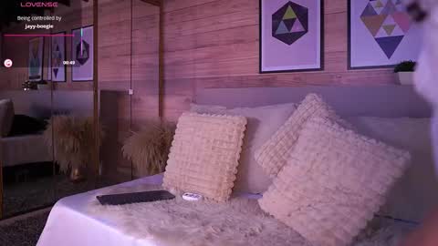 Snapshot of ammyscott1 chatting on 5, 12, 2025 Ammy Scott online show from 5, 12, 2025